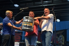 Bierfassversteigerung mit BGM und unserem Chef und dem Gewinner Ralf Ebbinghaus